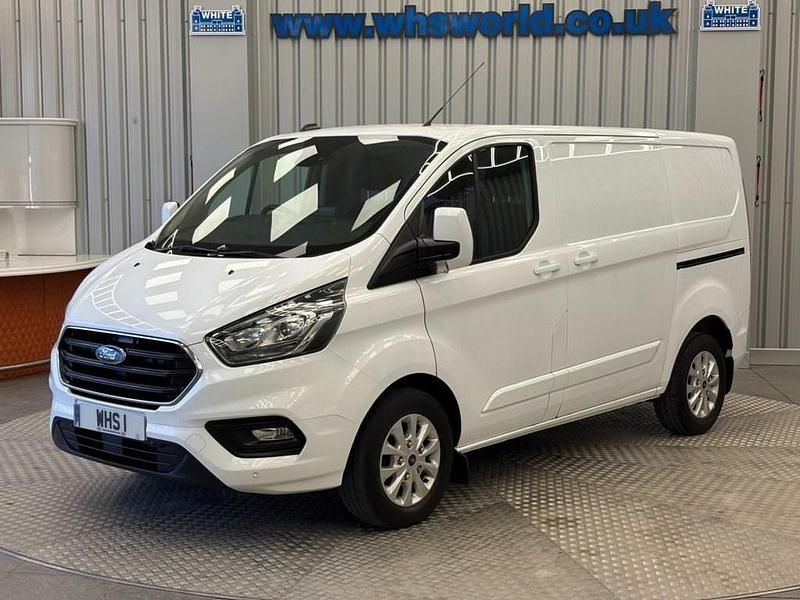 Used Ford Transit Custom Limited 130 HP (95 kW) 2022 White Van