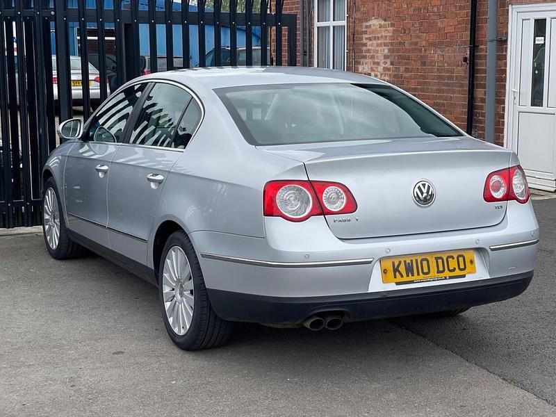 Used VW Passat Highline 2010 Silver Sedan