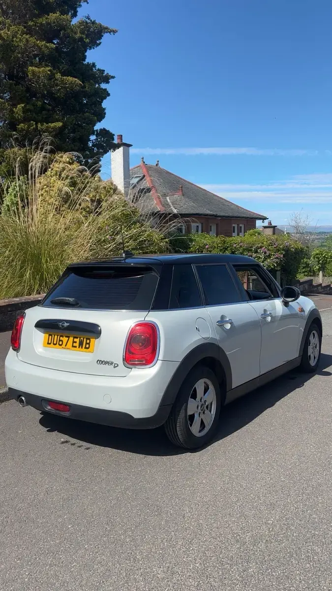 Used Mini Cooper D Hatch 116 HP (85 kW) 2017 Silver Hatchback