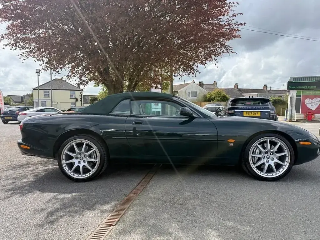 Używany Jaguar XKR Supercharged 400 KM (294 kW) 2003 Zielony Kabriolet