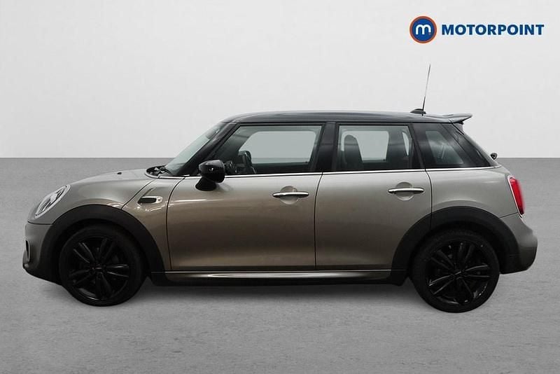 Used Mini Cooper Hatch 136 HP (100 kW) 2019 Silver Hatchback