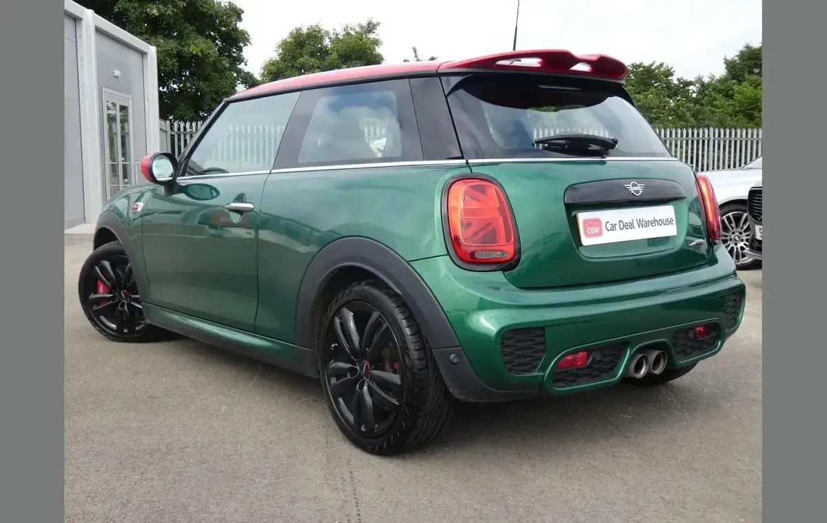 Used Mini John Cooper Works Comfort 228 HP (167 kW) 2020 Green Hatchback