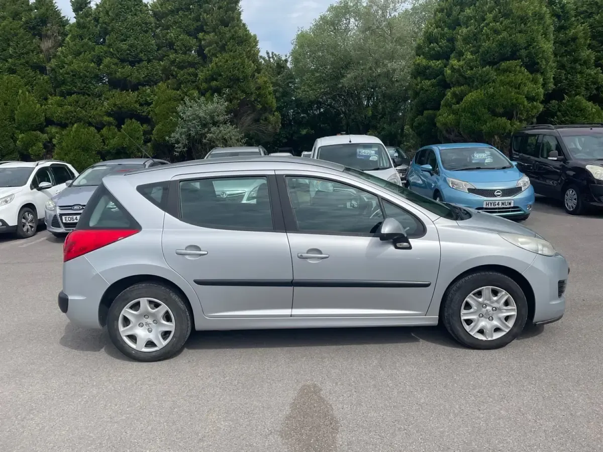 Używany Peugeot 207 S 95 KM (69 kW) 2011 Srebrny Kombi