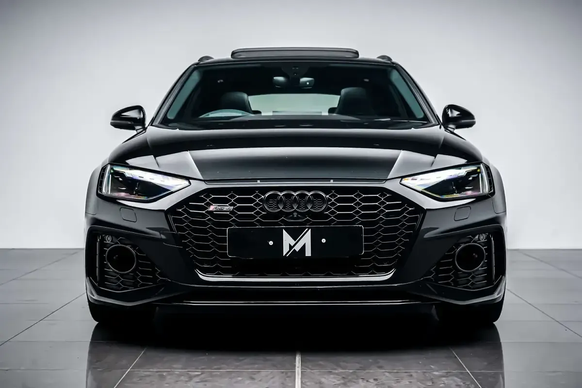 Used Audi RS4 Advanced 450 HP (330 kW) 2023 Black Estate