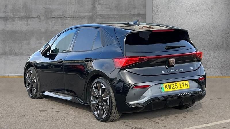 Used Cupra Born e-Boost 239 kW (326 HP) 2025 Midnight black Hatchback