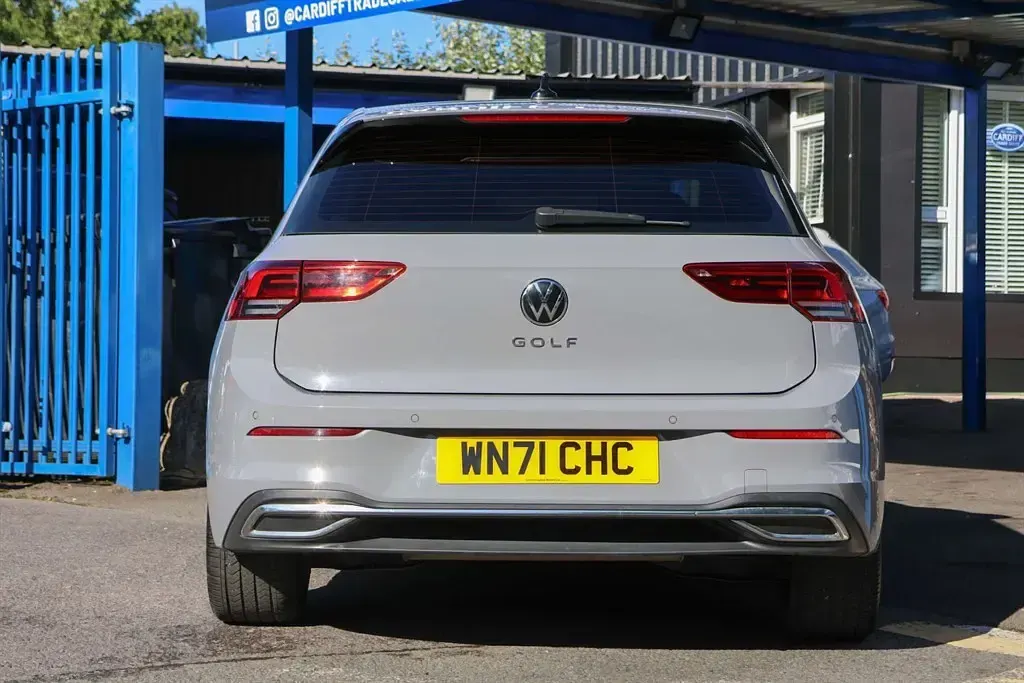 Used VW Golf VII Style 150 HP (110 kW) 2021 Grey Hatchback