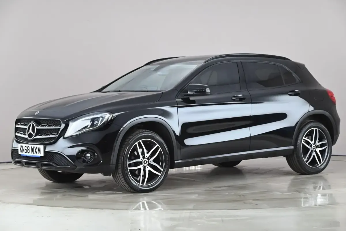 Usado Mercedes GLA180 Urban 2018 Preto SUV