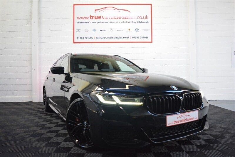 Black Used 2022 BMW 520 M Sport Estate | £30,000 (Fair price) - Image 1/4