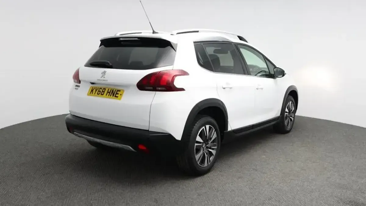 Used Peugeot 2008 Allure Premium 81 HP (59 kW) 2018 White SUV