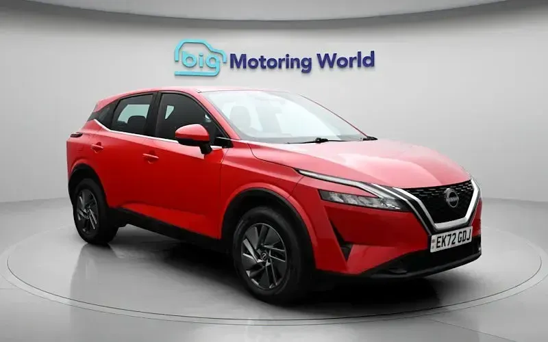 Used Nissan Qashqai Acenta Premium 158 HP (116 kW) 2023 Red SUV