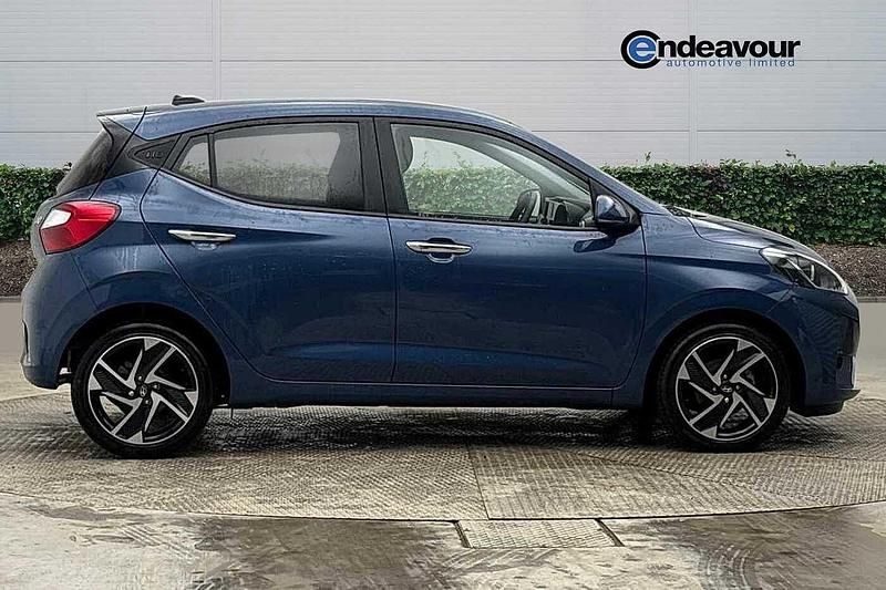 Used Hyundai i10 Premium 79 HP (58 kW) 2025 Blue Hatchback