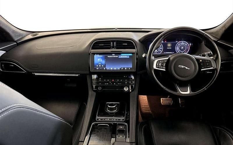 Used Jaguar F-Pace Chequered Flag 180 HP (132 kW) 2020 Grey SUV