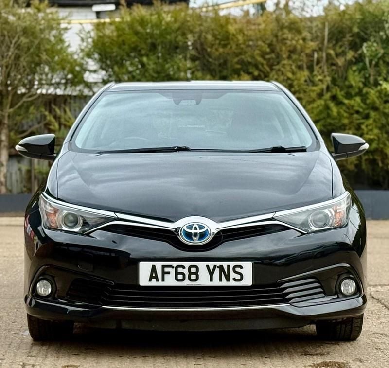 Used Toyota Auris Hybrid 2018 Black Hatchback
