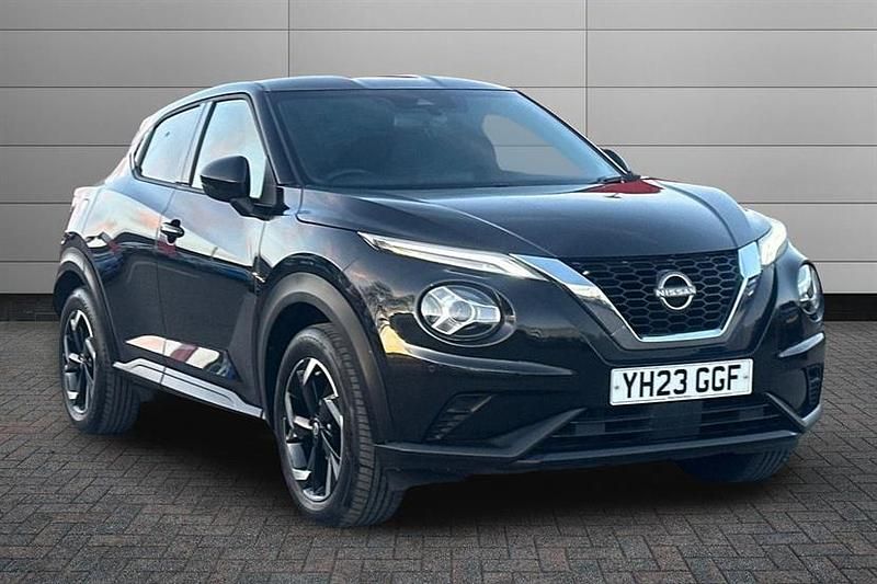 Used Nissan Juke N-Connecta 114 HP (83 kW) 2023 Pearl black SUV