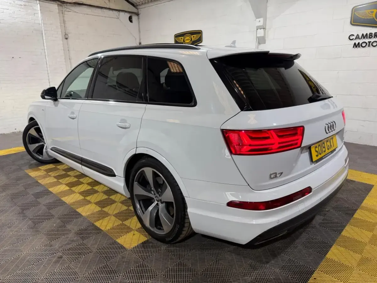 Usado Audi Q7 Black Edition 286 HP (210 kW) 2019 Branco SUV