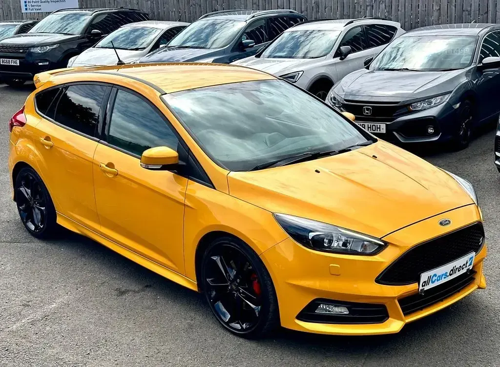 Used Ford Focus ST 2018 Yellow Hatchback