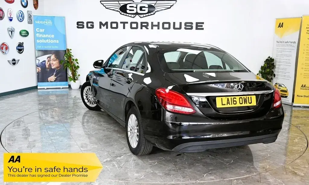 Used Mercedes C200 SE 136 HP (100 kW) 2016 Black Sedan