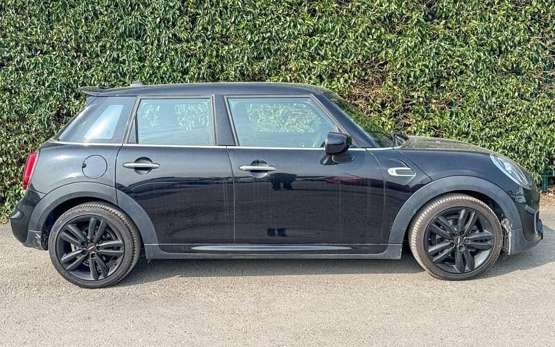 Used Mini Cooper Hatch 136 HP (100 kW) 2020 Black Hatchback