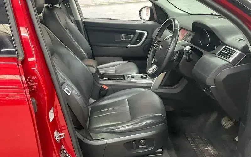 Used Land Rover Discovery Sport HSE 179 HP (131 kW) 2019 Red SUV