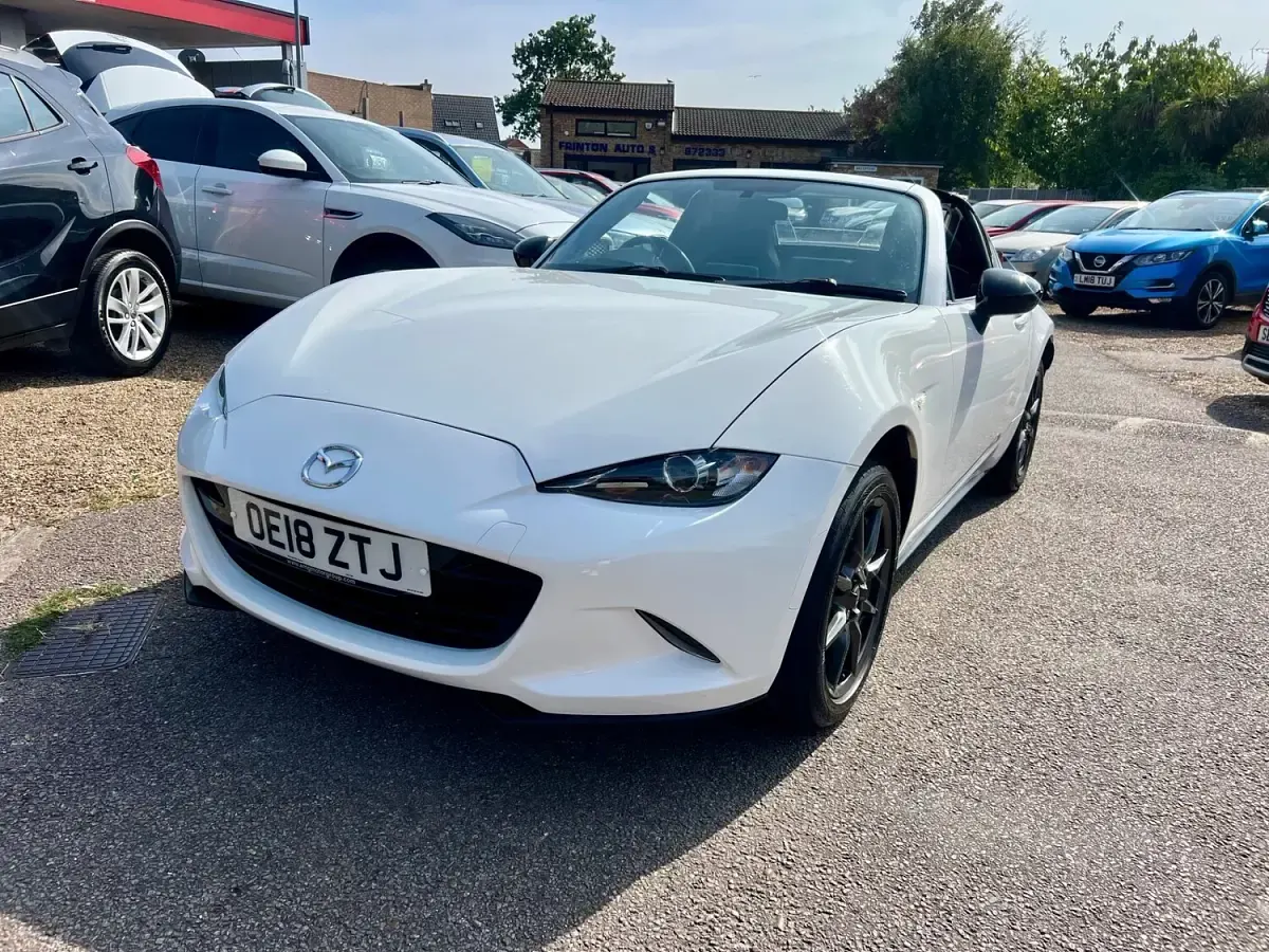 Used Mazda MX5 2018 White Cabriolet