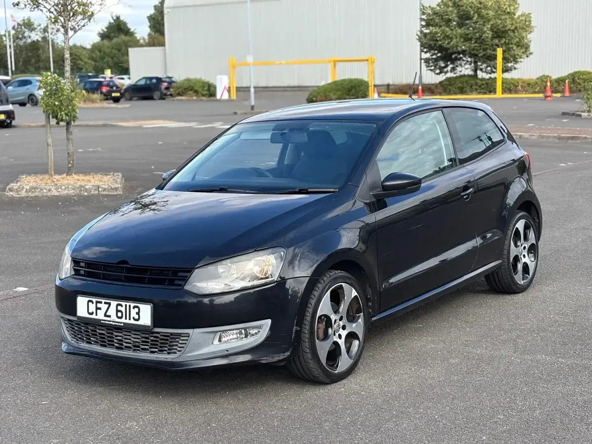 Used VW Polo 59 HP (43 kW) 2010 Black Hatchback