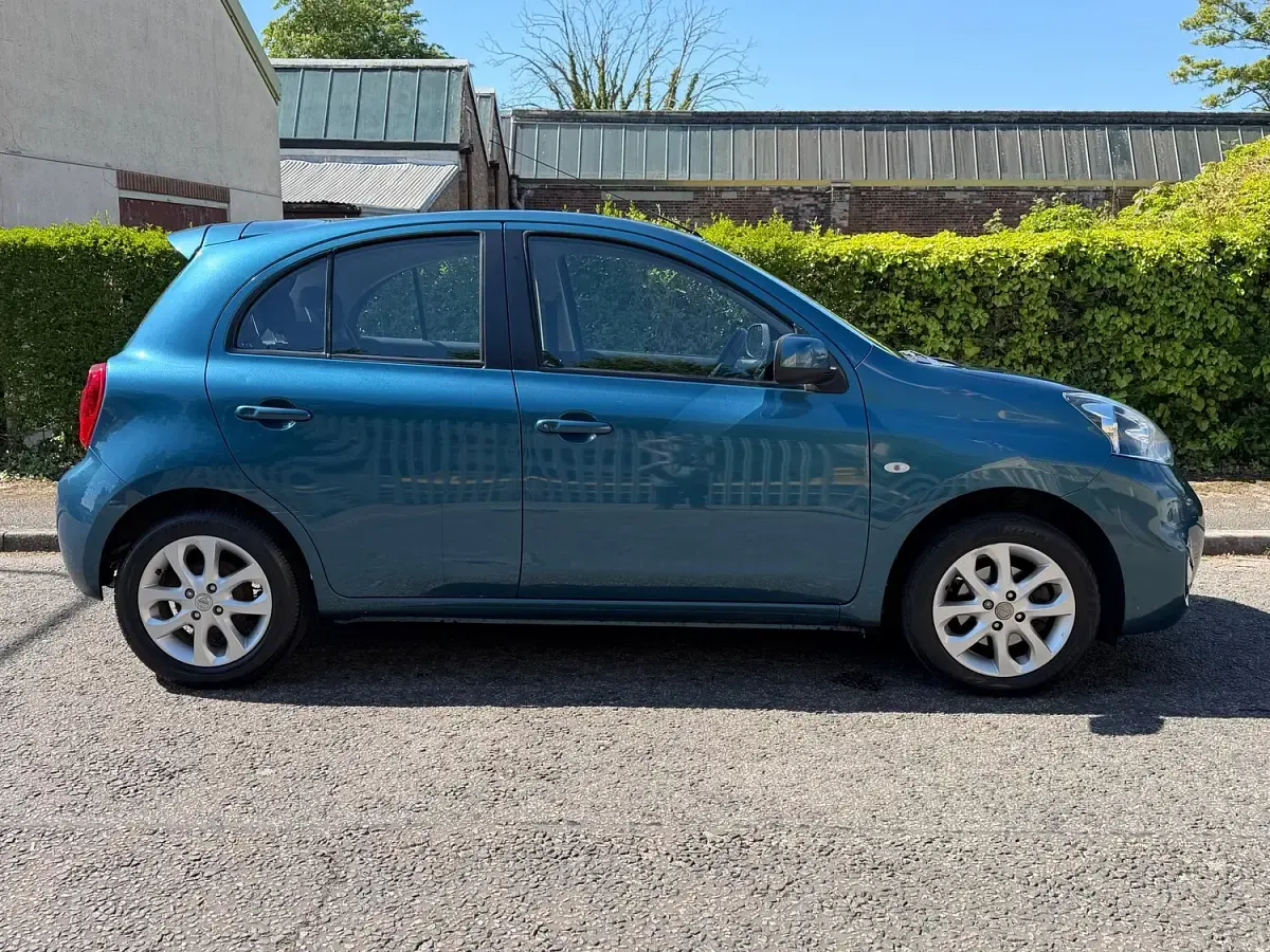 Used Nissan Micra Acenta 80 HP (58 kW) 2016 Blue Hatchback