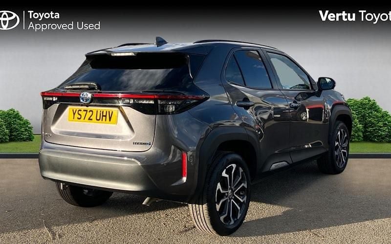 Used Toyota Yaris Hybrid Design 116 HP (85 kW) 2026 Estate