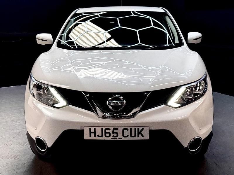Used Nissan Qashqai Acenta 2015 White SUV