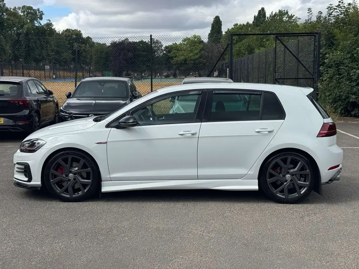 Used VW Golf VII GTI 245 HP (180 kW) 2018 White Hatchback