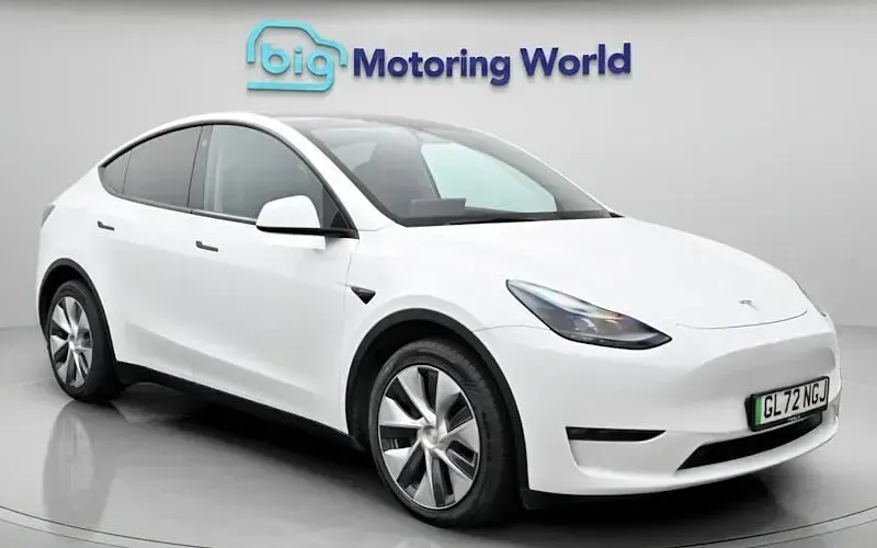 Used Tesla Model Y Long Range AWD 286 kW (389 HP) 2025 SUV