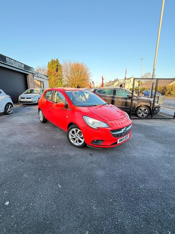 Begagnad Vauxhall Corsa 2019 Röd Halvkombi
