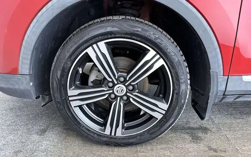 Used MG ZS Exclusive 106 HP (77 kW) 2018 Red SUV