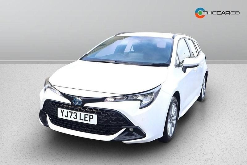 Used Toyota Corolla 2024 White Estate