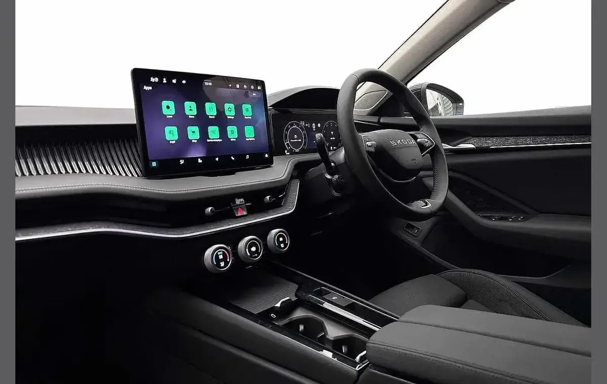 Ny Skoda Superb SE L 150 HK (110 kW) 2026 Svart Halvkombi
