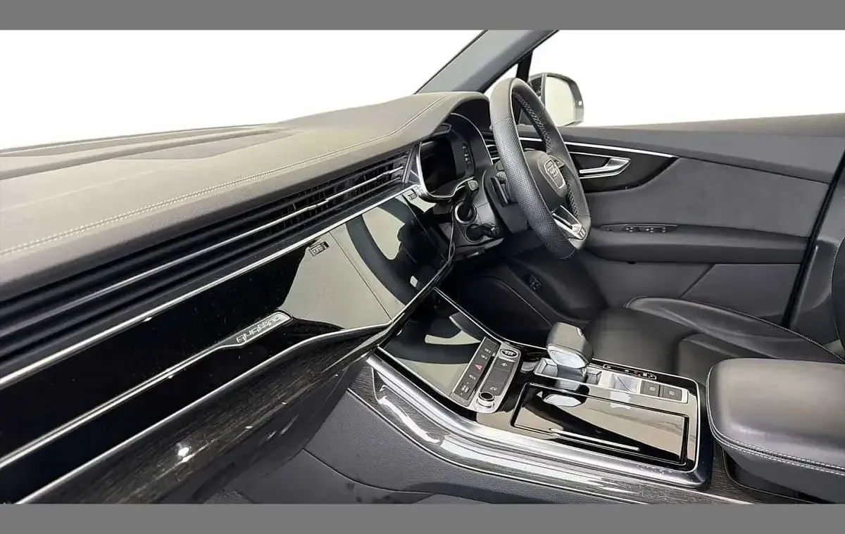 Used Audi Q7 Black Edition 375 HP (275 kW) 2023 Blue SUV
