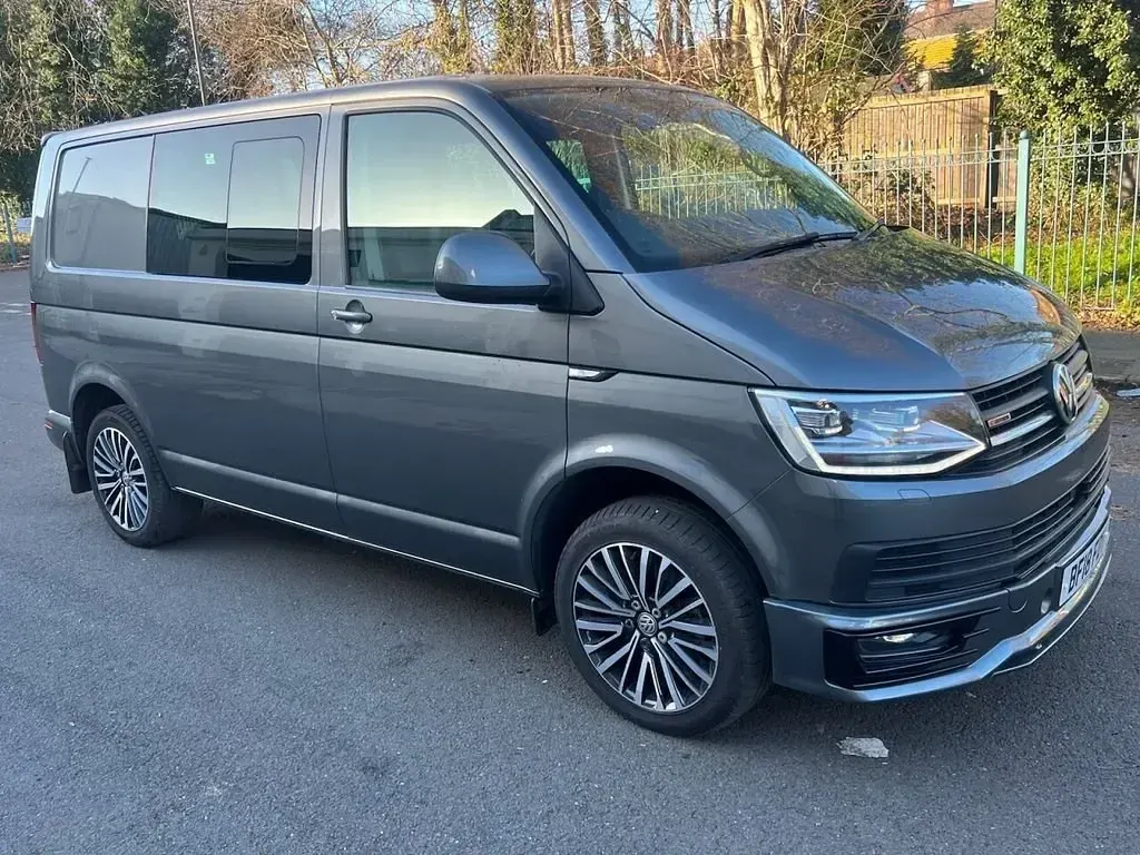 Begagnad VW Transporter Highline 2018 Grå Van