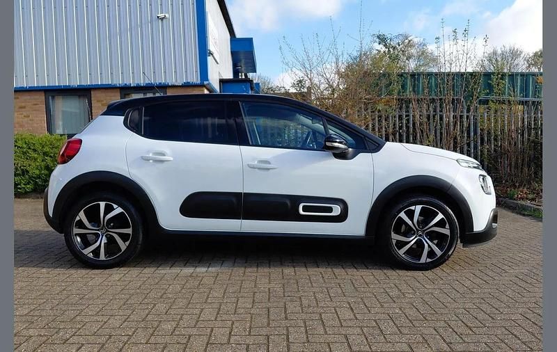 Used Citroën C3 Flair 82 HP (60 kW) 2021 White Hatchback