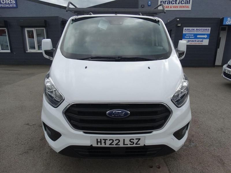 White Used 2022 Ford Transit Custom Limited Van | £18,499 (Fair price) - Image 1/4