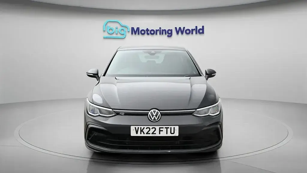 Używany VW Golf VIII R-line 150 KM (110 kW) 2022 Szary Hatchback