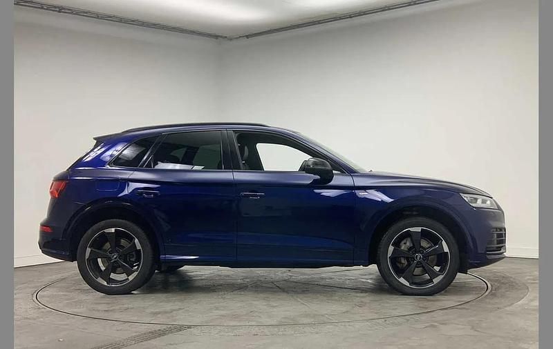 Used Audi Q5 Black Edition 187 HP (137 kW) 2019 Navarra blue metallic SUV