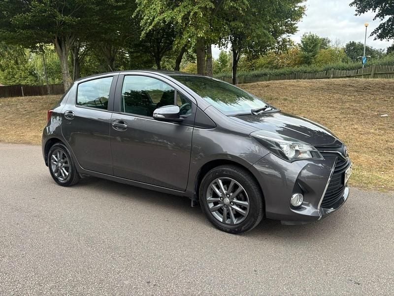 Grey Used 2015 Toyota Yaris Hatchback | £8,750 (Fair price) - Image 1/4