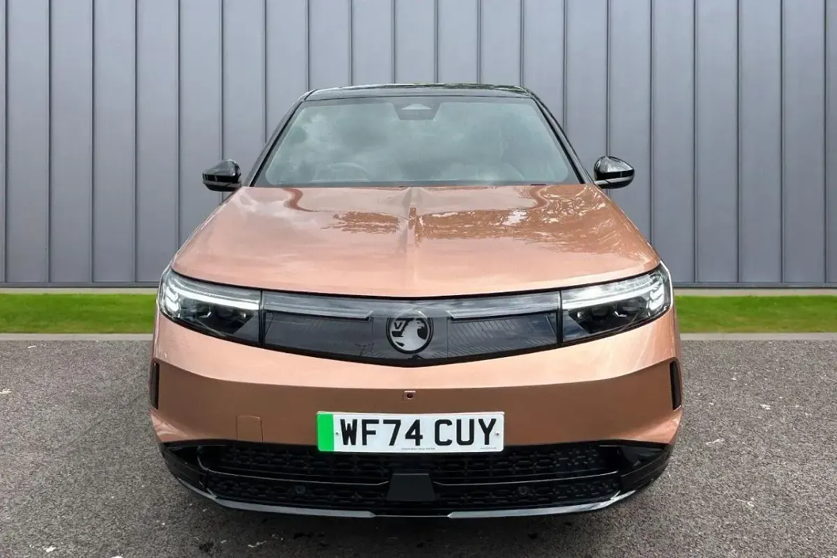 Used Vauxhall Grandland Ultimate 154 kW (210 HP) 2024 Brown SUV