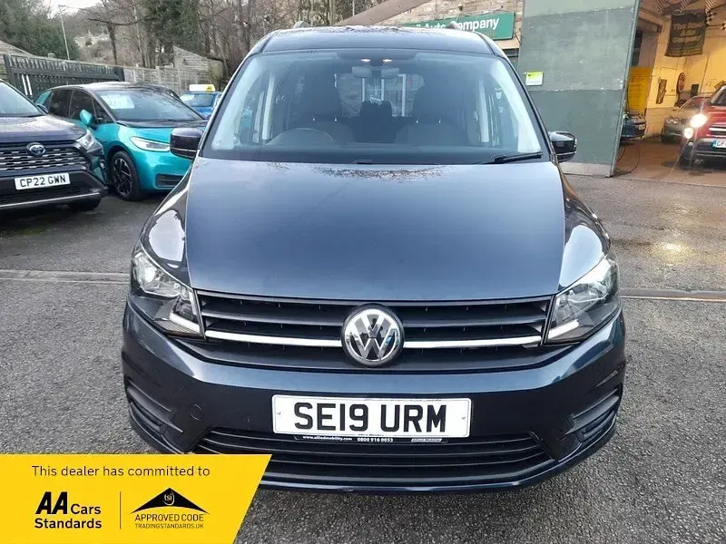 Usado VW Caddy Maxi Life 2019 Azul Monovolume