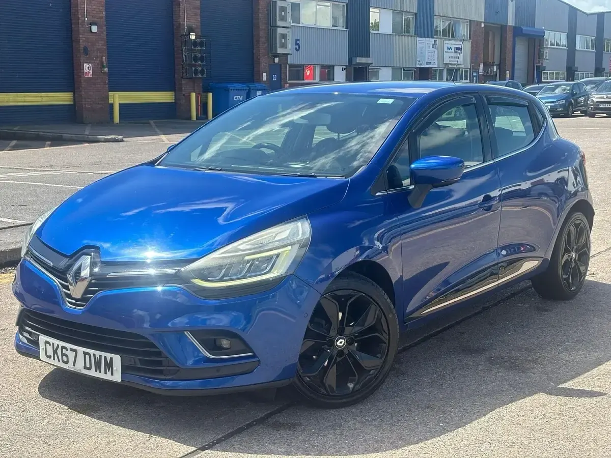 Used Renault Clio Signature 2017 Blue Hatchback