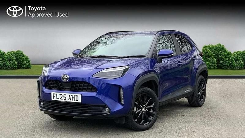 Used Toyota Yaris Cross Design 113 HP (83 kW) 2025 Blue SUV