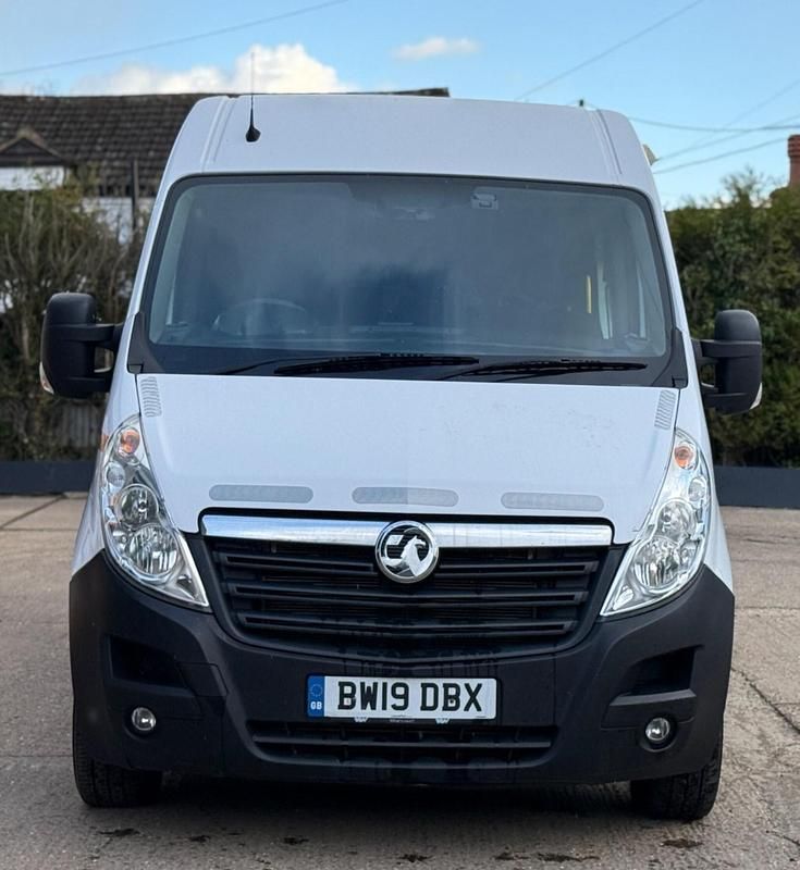 Used Vauxhall Movano 2019 White MPV