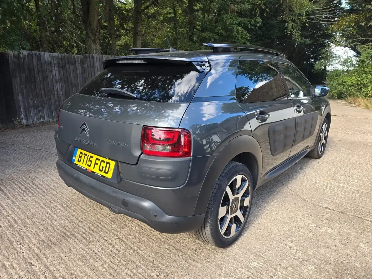 Used Citroën C4 Cactus Flair 100 HP (73 kW) 2015 Grey Hatchback