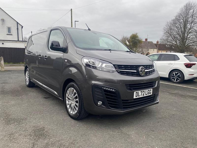 Used Vauxhall Vivaro 120 HP (88 kW) 2023 Grey MPV