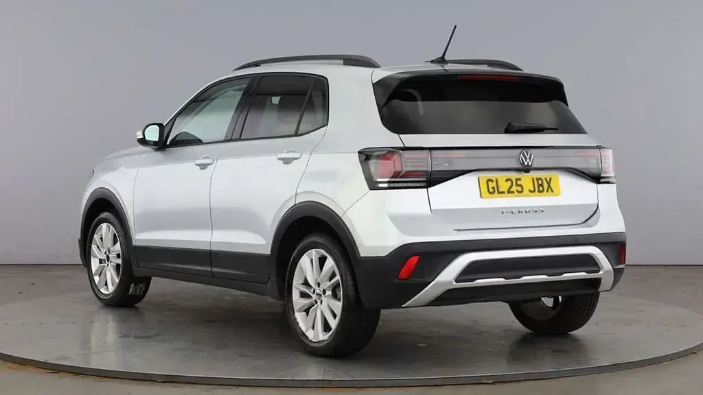 Usado VW T-Cross Match 115 CV (84 kW) 2025 Plateado SUV
