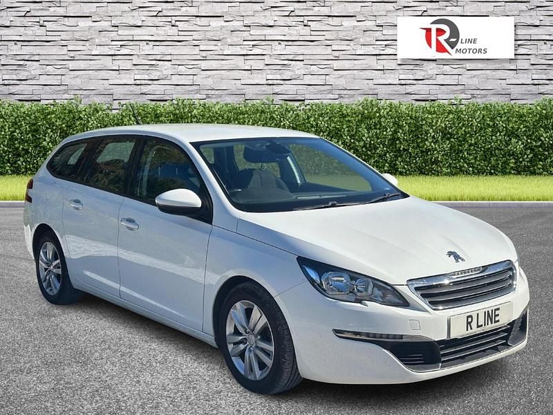 White Used 2015 Peugeot 308 Active Estate | £4,595 (Fair price) - Image 1/4